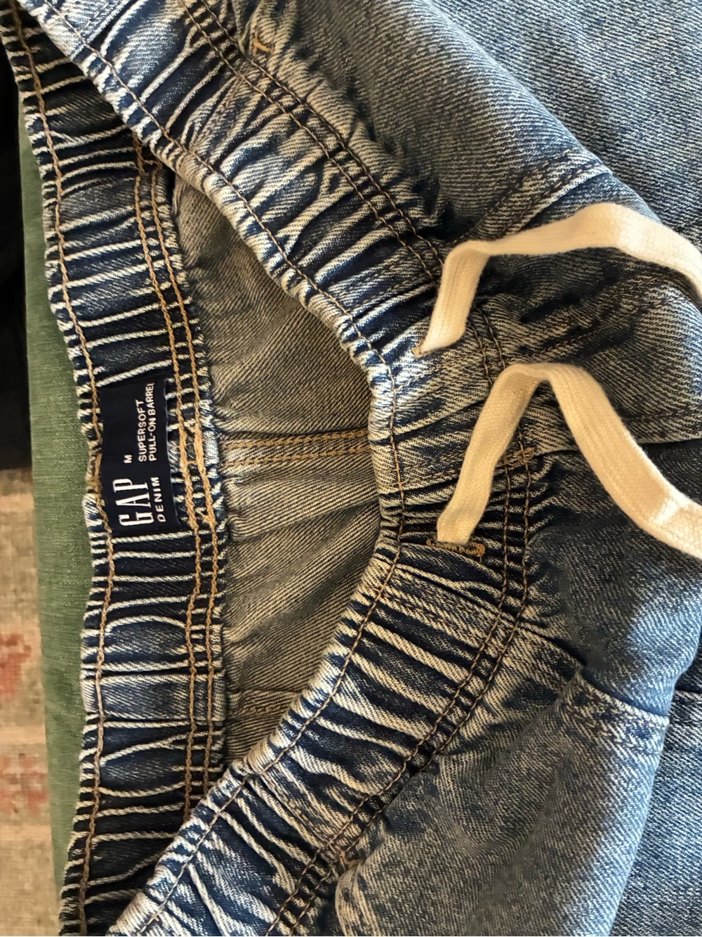 GAP Mid Rise SuperSoft Pull-On Light Blue Washed Barrel Jeans with Drawstring - Picture 4 of 5